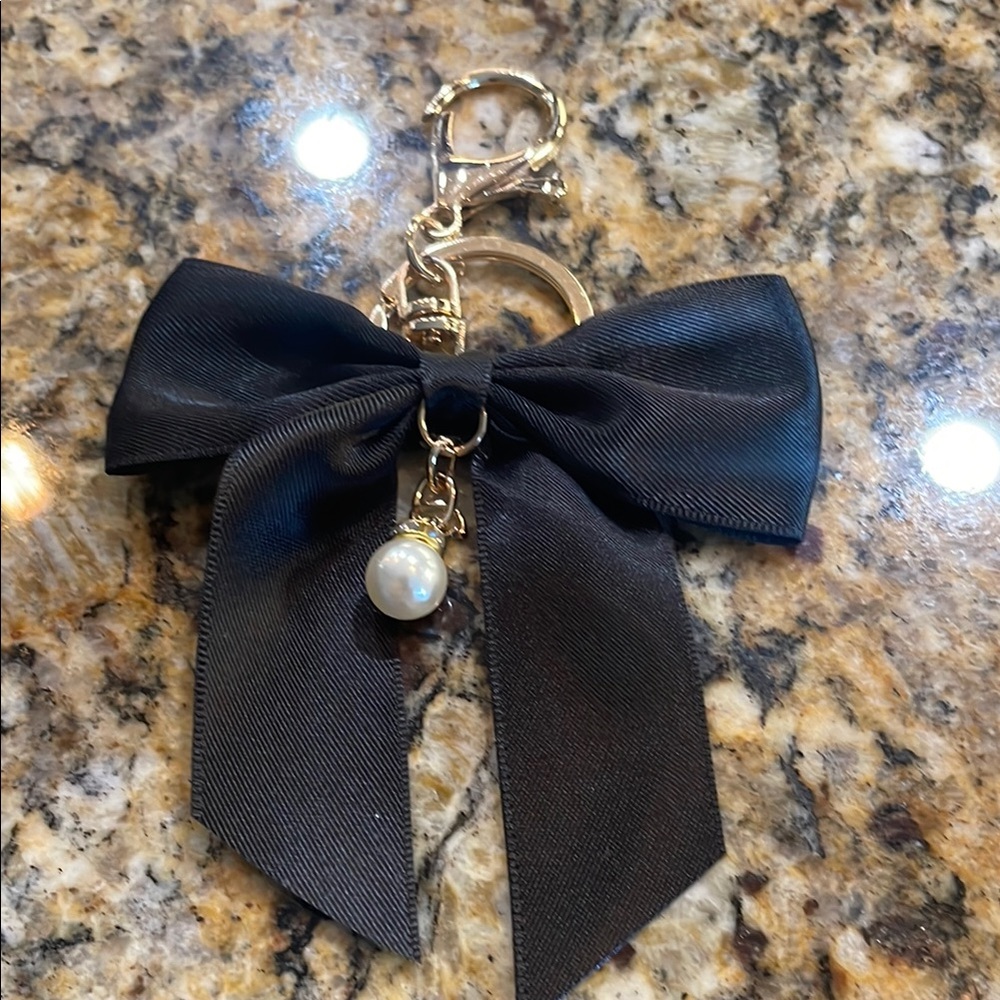 Black and Gold Key Holder with Pearl Charm